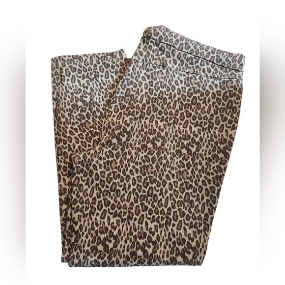 Jules & Leopold Leopard Print Women's Crop Pants - Picture 5 of 6